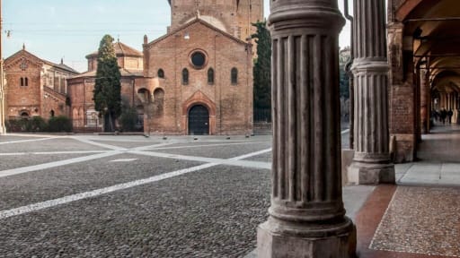 Il centro storico di Bologna: tra torri, piazze e sapori - Slide 4