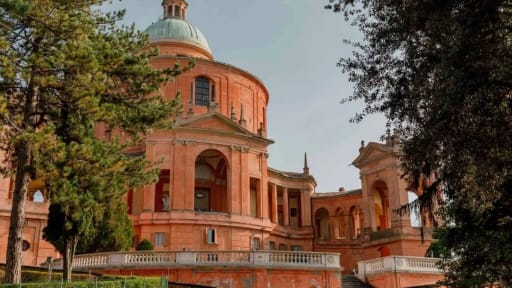 Da Bologna a San Luca: camminata panoramica e spiritualità - Slide 1