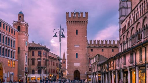 Ferrara, itinerario tra le icone della città - Slide 1